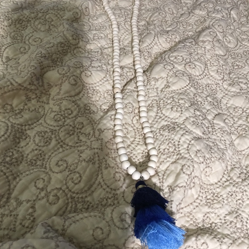 Blue fringe necklace